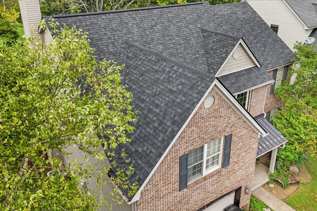 Blog post How Long Does a Roof Last in Kentucky? What Homeowners Should Expect image